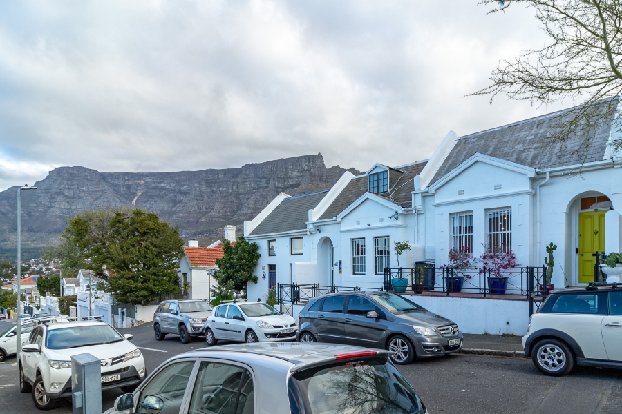 2 Bedroom Property for Sale in Tamboerskloof Western Cape